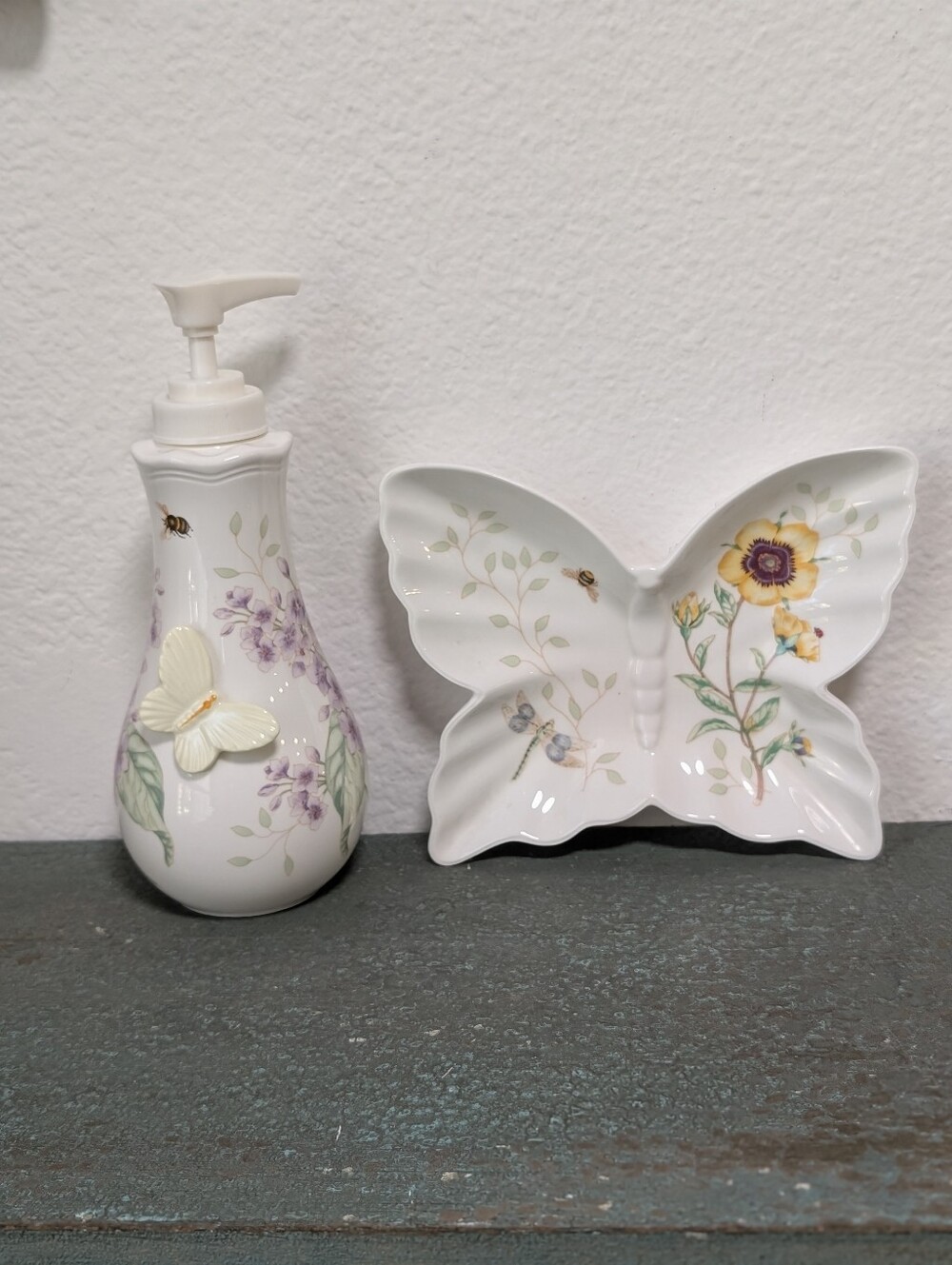 Vintage Lenox Butterfly Meadow Soap / Lotion Dispenser and Sponge Holder *READ*